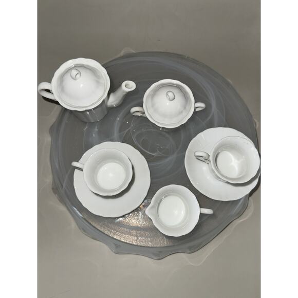 Vtg Dollhouse Miniature White Tea Set 10 Pcs Porcelain Kosta Boda Art Glass Dish - Picture 3 of 16